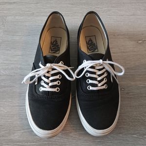 Vans Authentic Slim, Black, Size 7.5 / 9